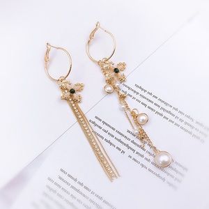 Gold Korean style earring